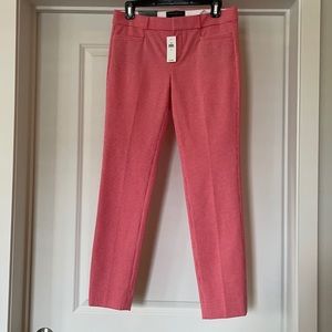 NWT Banana Republic SLOAN FIT SIZE 2. RED. TEXTURED PANT.